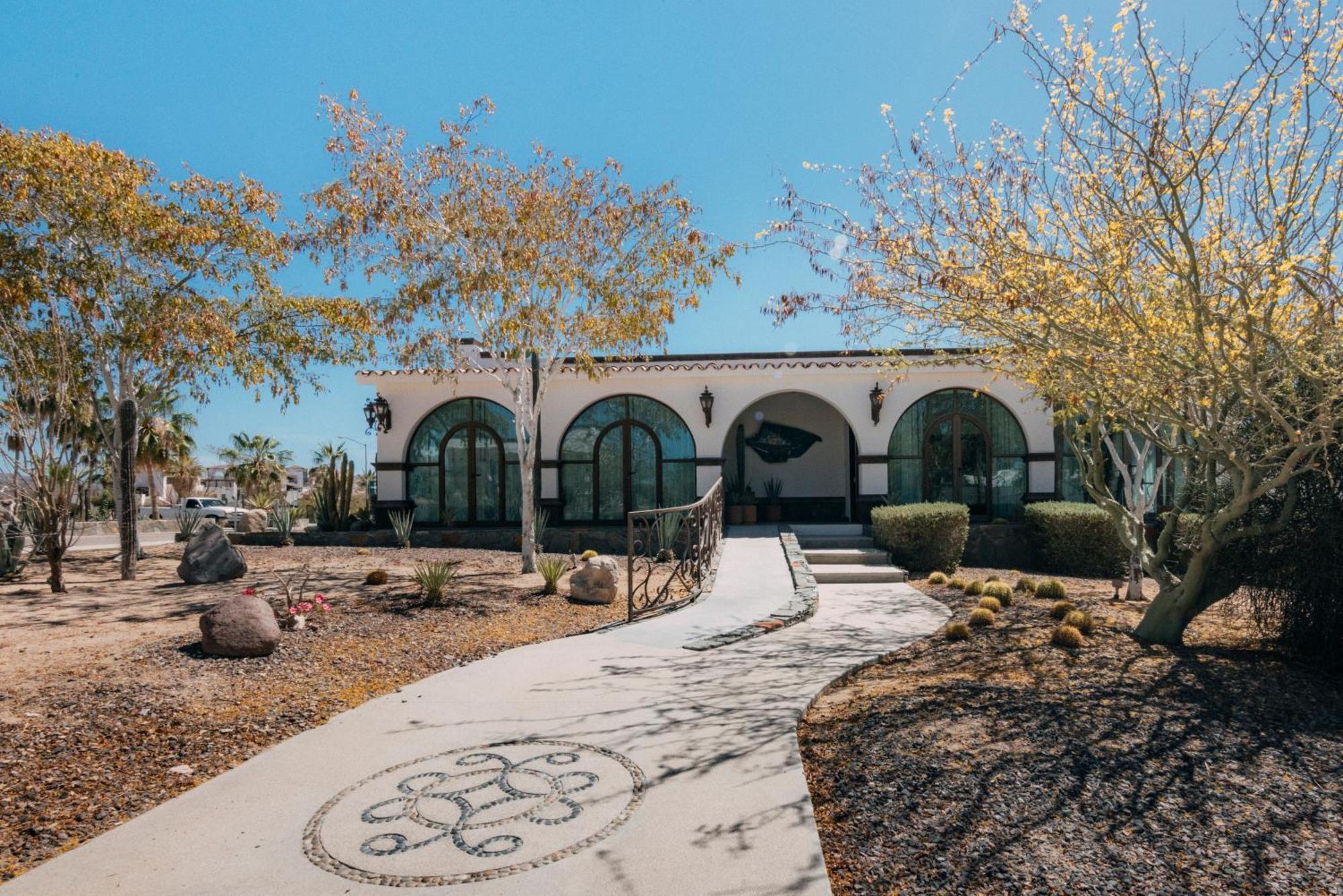 Orchid House Baja Hotel Ла Пас Екстериор снимка