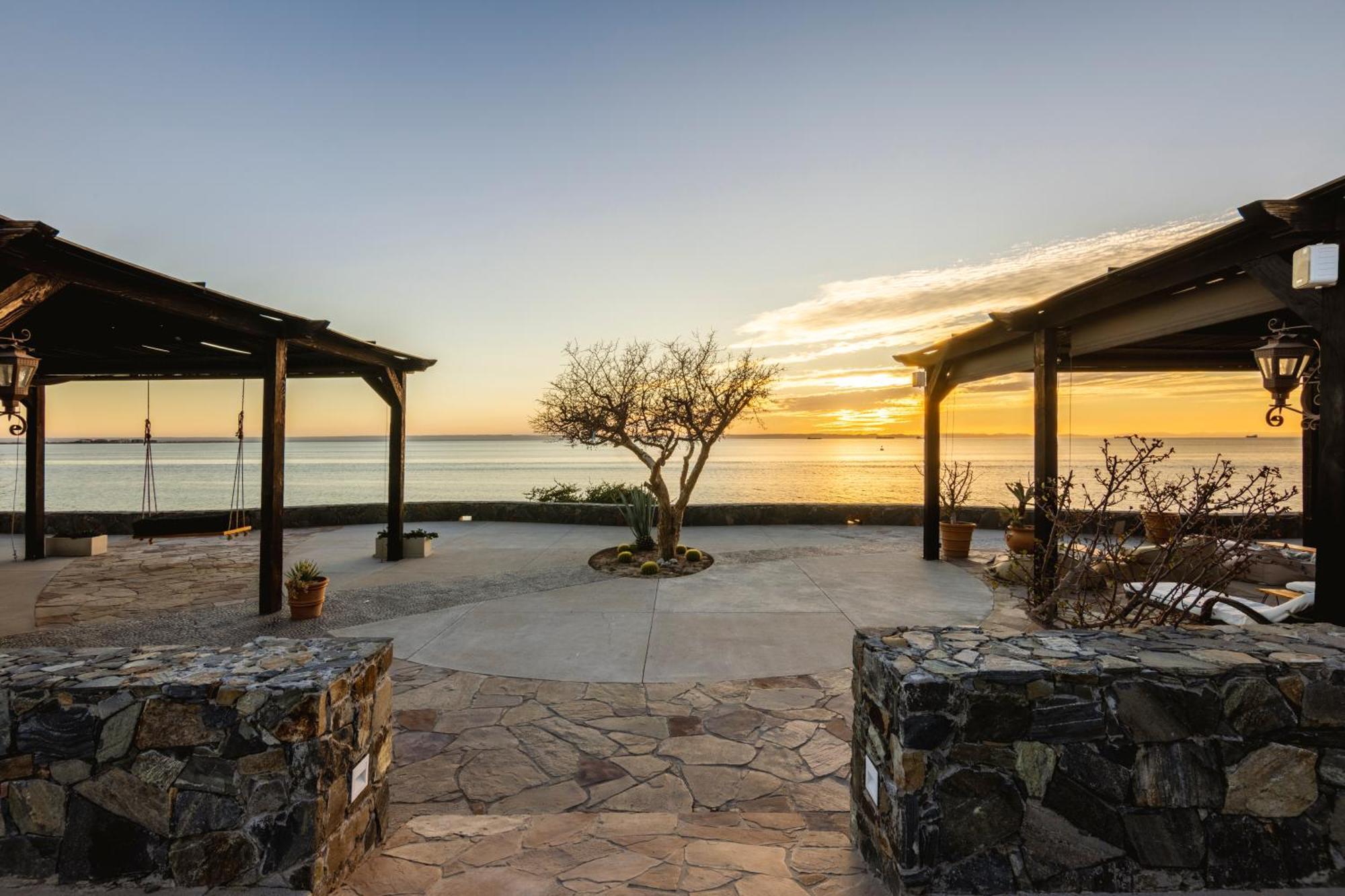 Orchid House Baja Hotel Ла Пас Екстериор снимка
